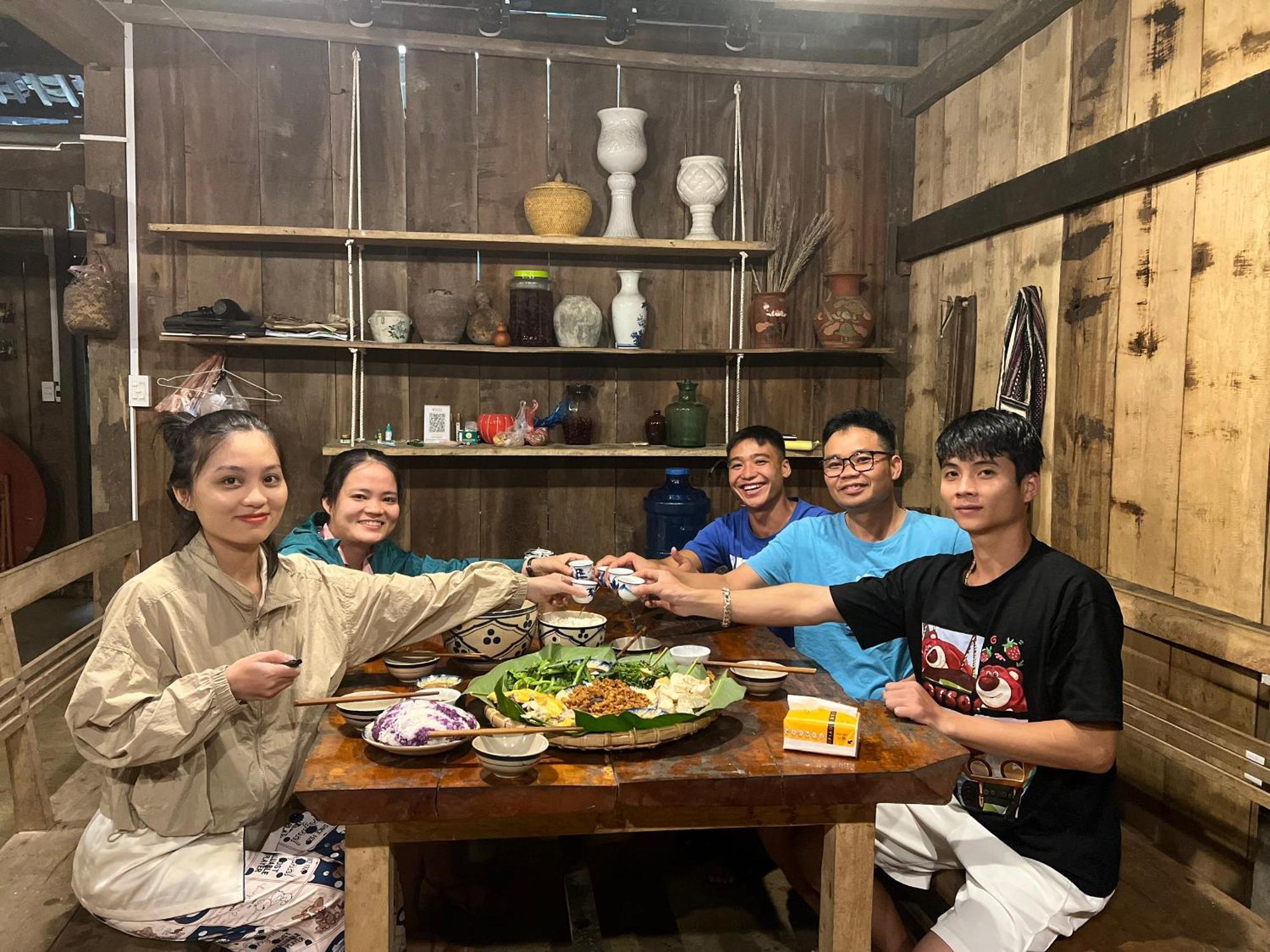 Lung Muoi Homestay Na Giao Zewnętrze zdjęcie