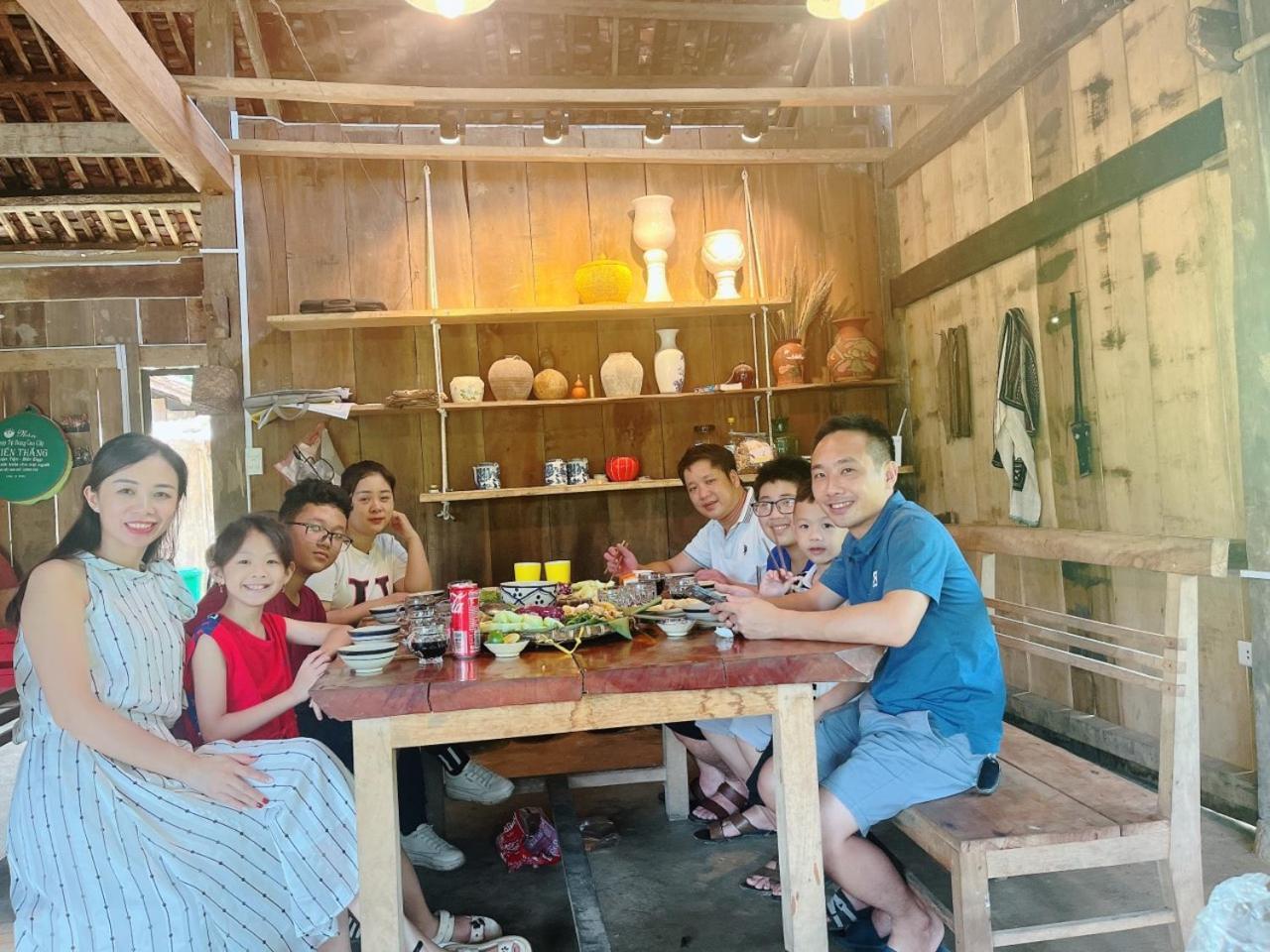 Lung Muoi Homestay Na Giao Zewnętrze zdjęcie